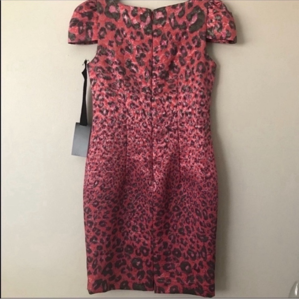 STUNNING Animal Print Metallic Red & Pink Dress
Size 0 - Picture 6 of 9